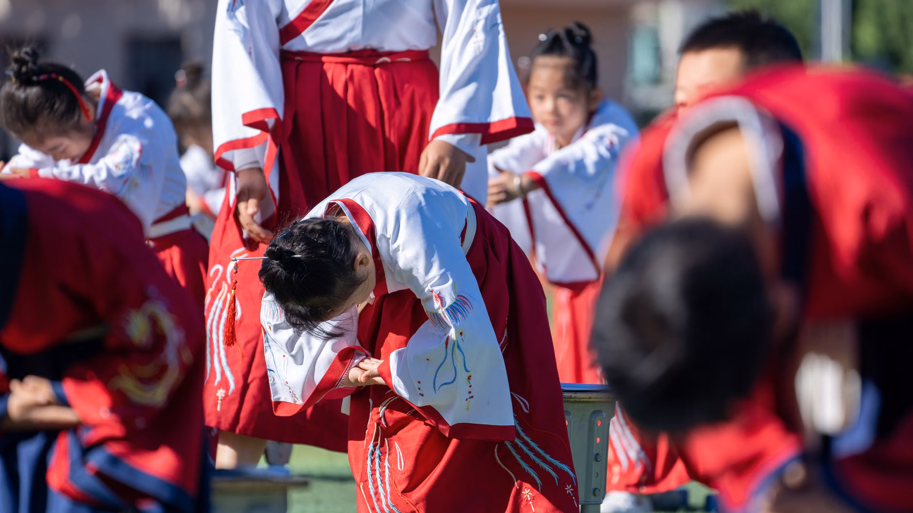 9월 아이와 가볼 만한 전통 문화 축제, 실패 없는 로컬 나들이 전략 5가지 1 전통 민속놀이를 체험하는 아이
