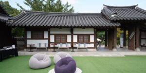 대한민국 어린이보호구역의 안전한 횡단보도 전경
