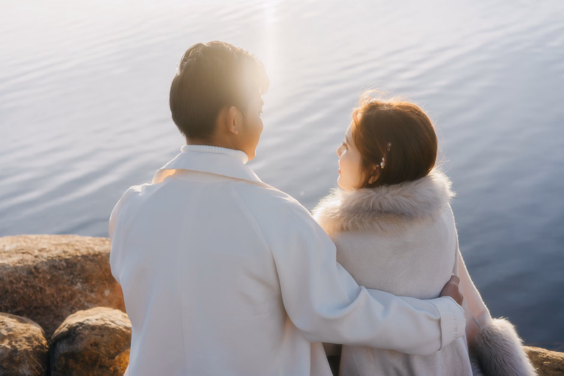 30대 부부, 신용카드 풍차돌리기 혜택 극대화하는 실전 전략 10가지 3 함께 가계부를 정리하며 대화하는 30대 부부