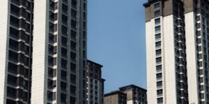 주택담보대출 금리 유형을 고민하는 3040세대를 위한 재테크 이미지